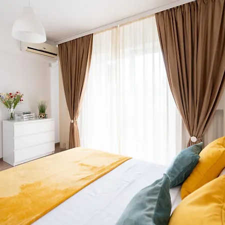 Stepup Apartment, Downtown Bucharest, Center, Balcony View Appartamento *