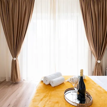 Stepup Apartment, Downtown Bucharest, Center, Balcony View Appartamento *